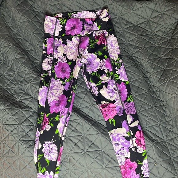 Pants - Victoria’s Secret Leggings. Large. POCKETS!